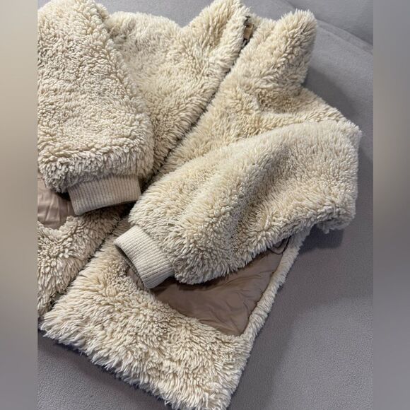 Girl Zara  Cozy Cream Sherpa Jacket with Tan Pockets size 10 - Picture 9 of 16